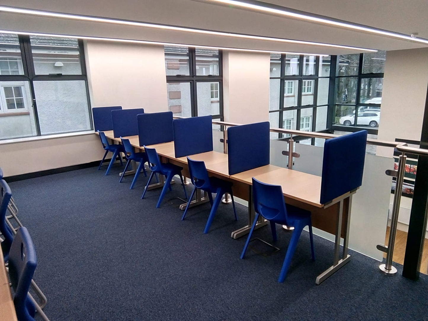 Middle & Secondary School EN One Chair